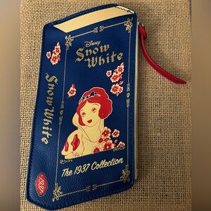 Disney Snow White Book Icon Makeup Bag